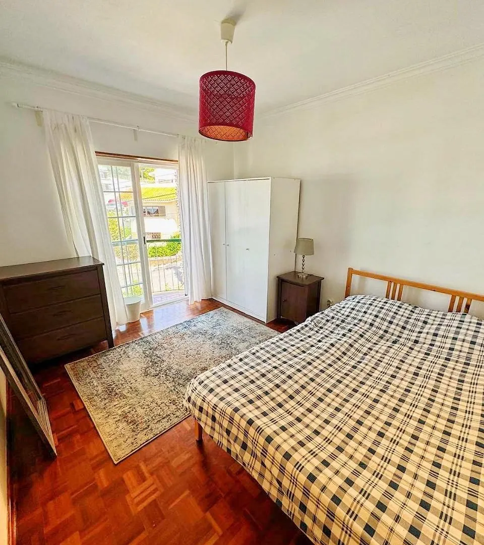 Parede Hill - Guesthouse 0*,  Portugal