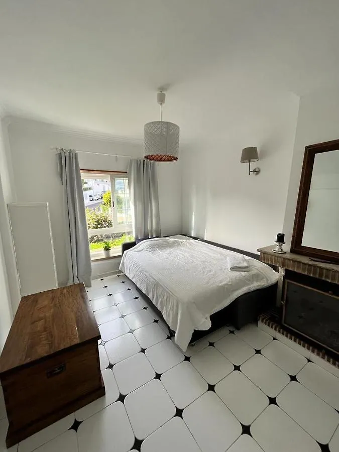 Guest house Parede Hill - Guesthouse Portugal